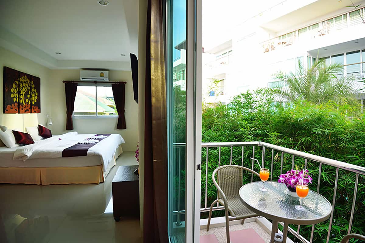 grand deluxe double or twin room | 1 bedroom, minibar, in-room safe, blackout curtains