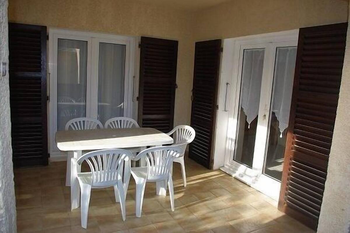Soundproofing, free cots/infant beds, free WiFi, individually decorated