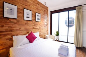 デラックス ルーム | デスク、可動式ベッド、WiFi (無料)