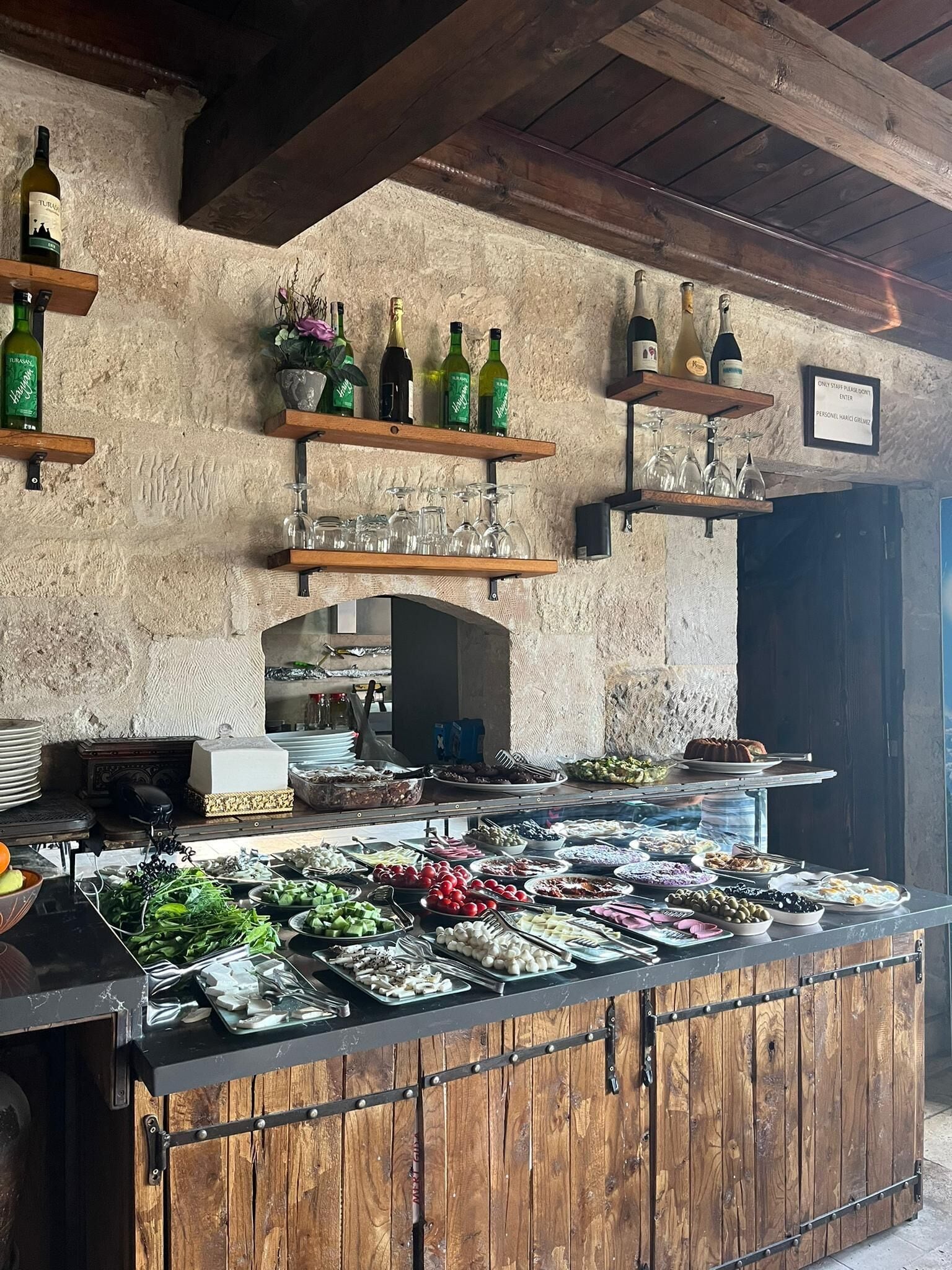 Desayuno buffet diario (EUR 10 por persona)