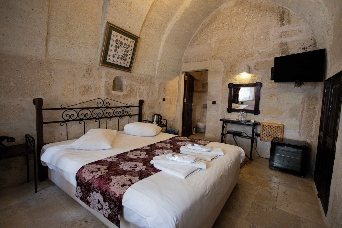 Single Room | Desk, free WiFi, bed sheets