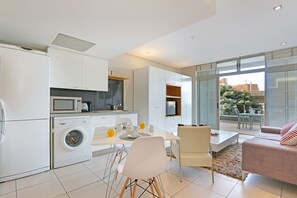 Superior Studio, 1 Double Bed, City View | Living room