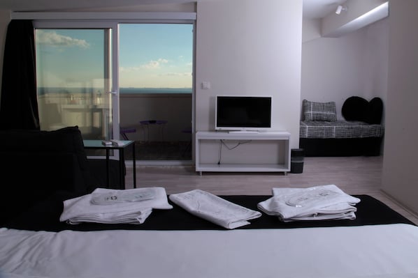 Penthouse | In-room safe, laptop workspace, blackout drapes, iron/ironing board - My Home Garden (Istanbul)