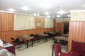 Restaurant - Hotel Akash Ganga (Kolkata)
