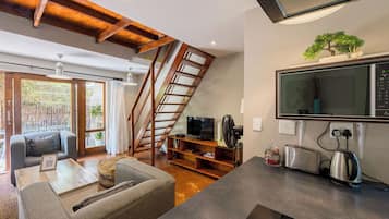 Standard-Apartment, 3 Schlafzimmer | Wohnbereich