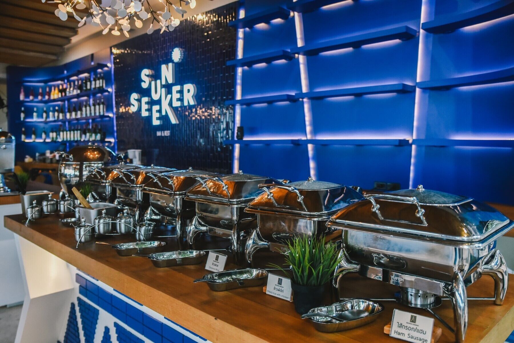 فطور قائم على الخدمة الذاتية مجانًا يوميًا