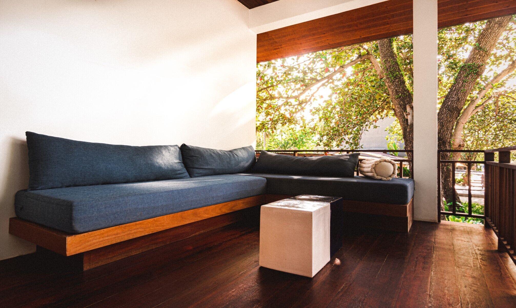 room | terrace/patio