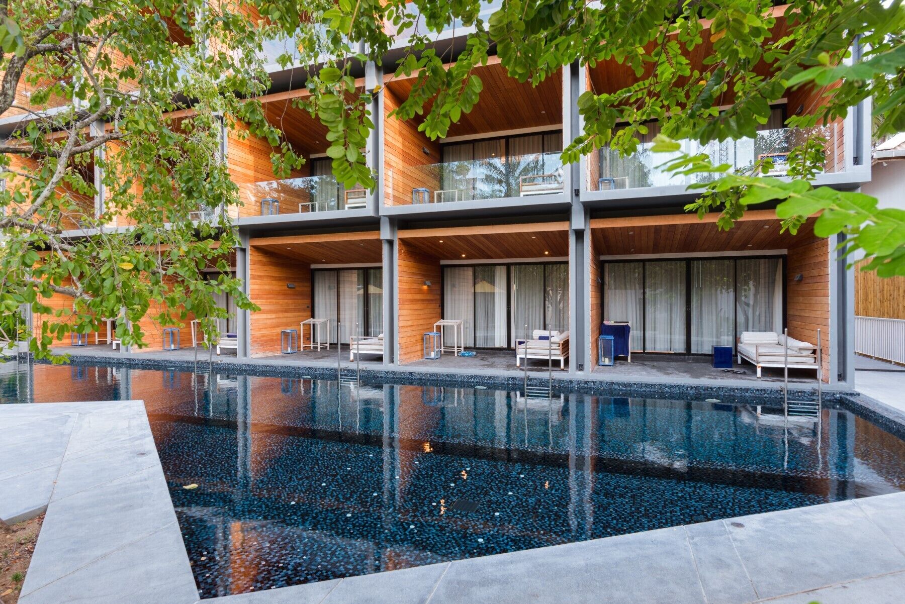 สระว่ายน้ำ