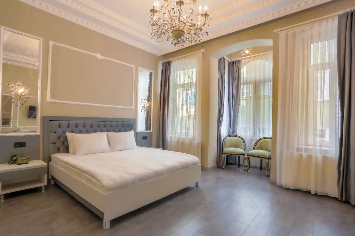 Deluxe Double Room | Egyptian cotton sheets, premium bedding, minibar, in-room safe