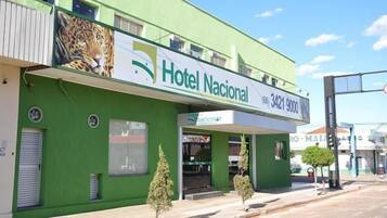 Fachada da propriedade