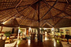 Lobby sitting area - Beija Flor Exclusive Hotel & Spa (Tibau do Sul)