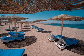Private beach nearby, snorkeling, water skiing, windsurfing - Faraana Heights Aqua Park (Sharm El Sheikh)