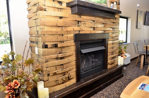 Cobblestone Inn & Suites - Manning