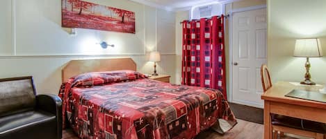 Standard Room, 1 Queen Bed