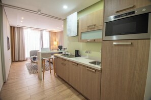 Full-size fridge, microwave, espresso maker, electric kettle
