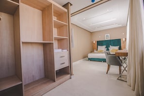 Premium Suite | 1 bedroom, premium bedding, pillowtop beds, in-room safe