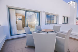 1 bedroom, premium bedding, pillowtop beds, in-room safe