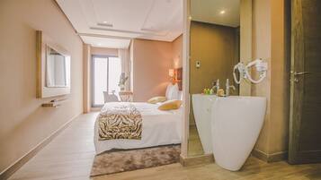 ๋ญ์
๋ฆฌ ์ค์ํธ | 1 ๊ฐ์ ์นจ์ค, ๊ณ ๊ธ ์นจ๊ตฌ, ํ๋ก์ฐํ ์นจ๋, ๊ฐ์ค ๋ด ๊ธ๊ณ