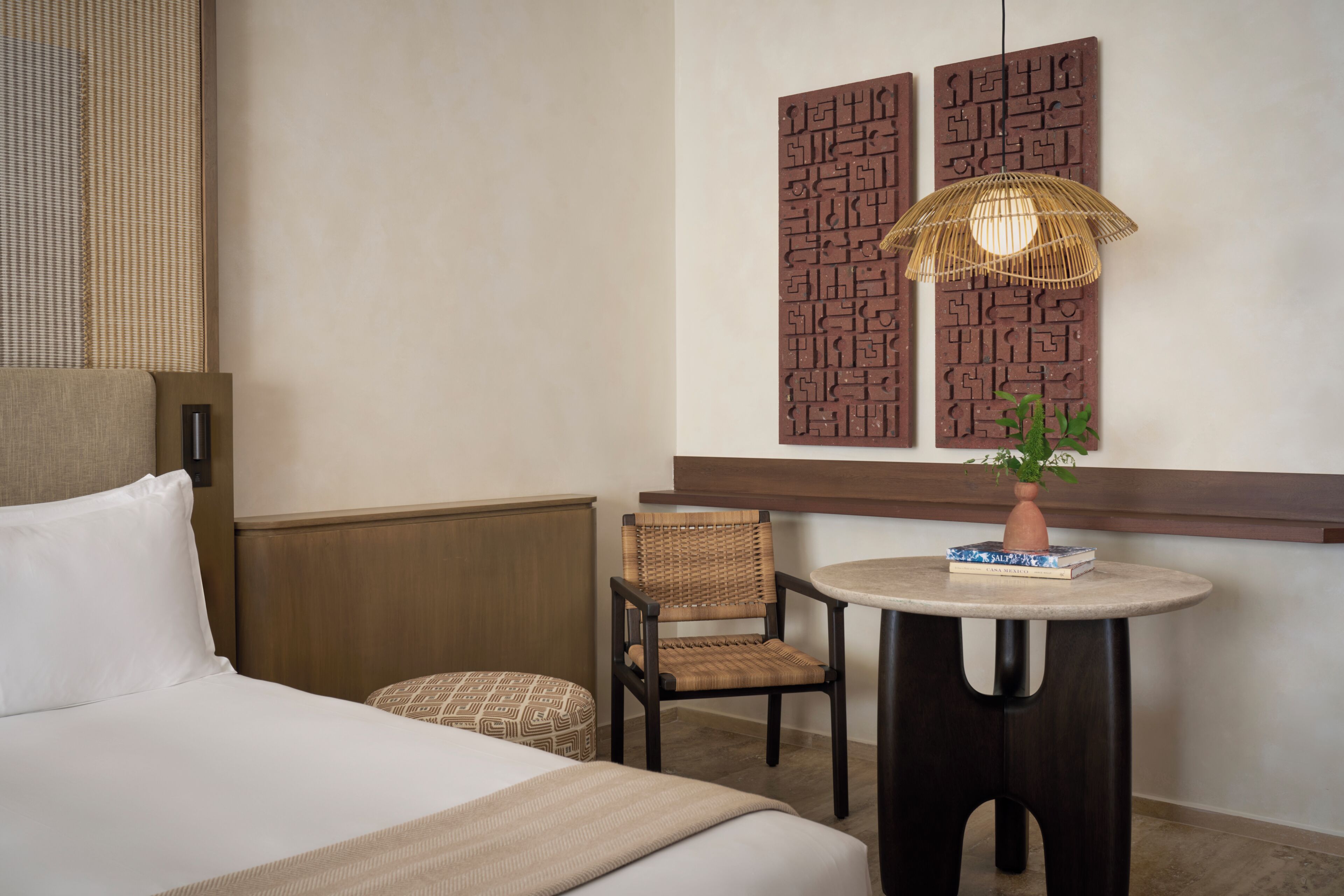 Luxe beddengoed, een minibar met enkele gratis items