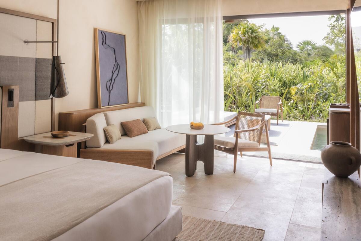 Room, 1 King Bed (Lagoon Area with Plunge Pool) | Premium bedding, free minibar items, in-room safe, laptop workspace