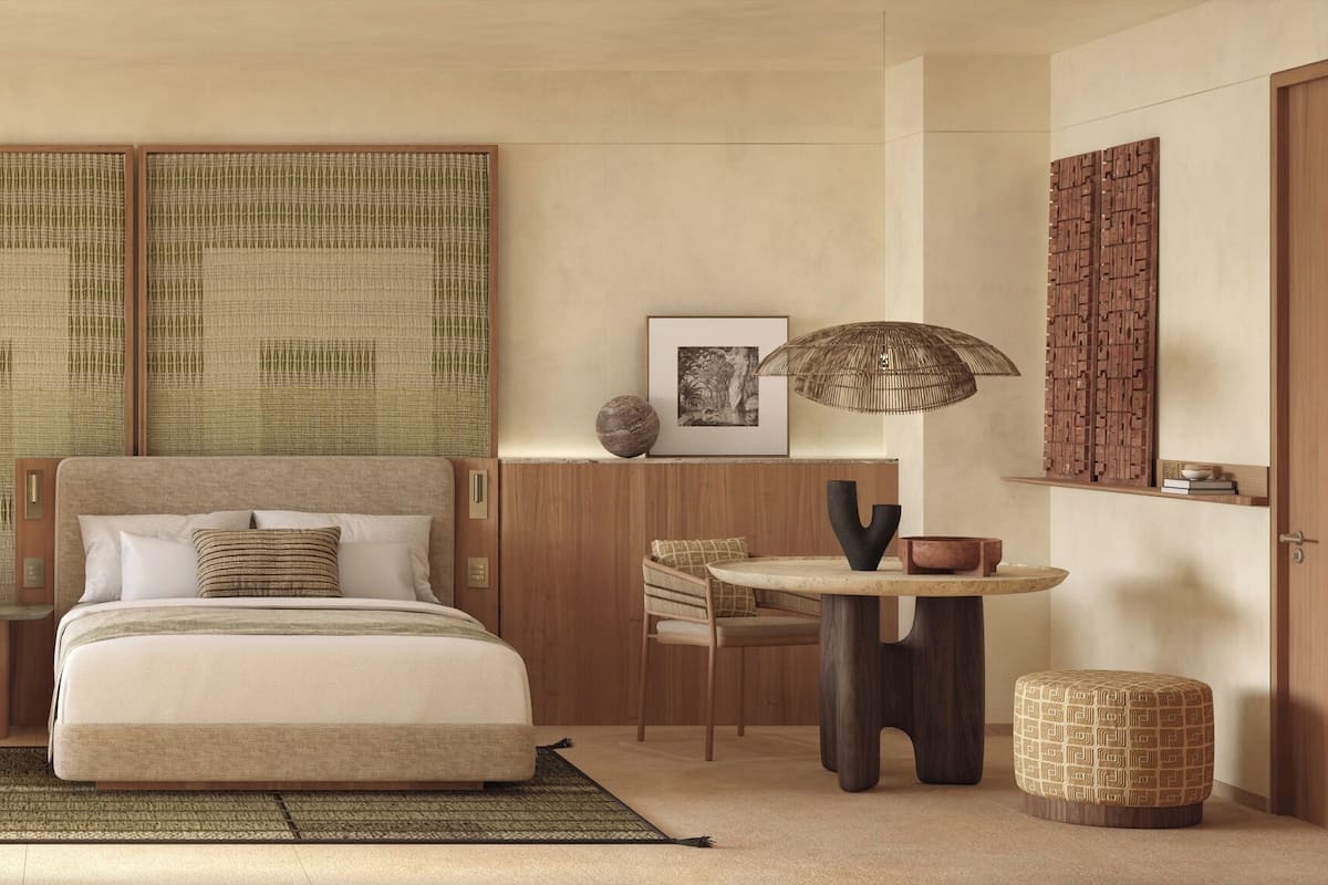 Premium bedding, free minibar items, in-room safe, laptop workspace