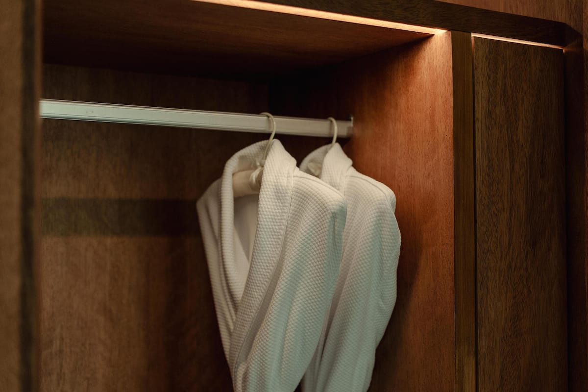 1 bedroom, premium bedding, free minibar items, in-room safe