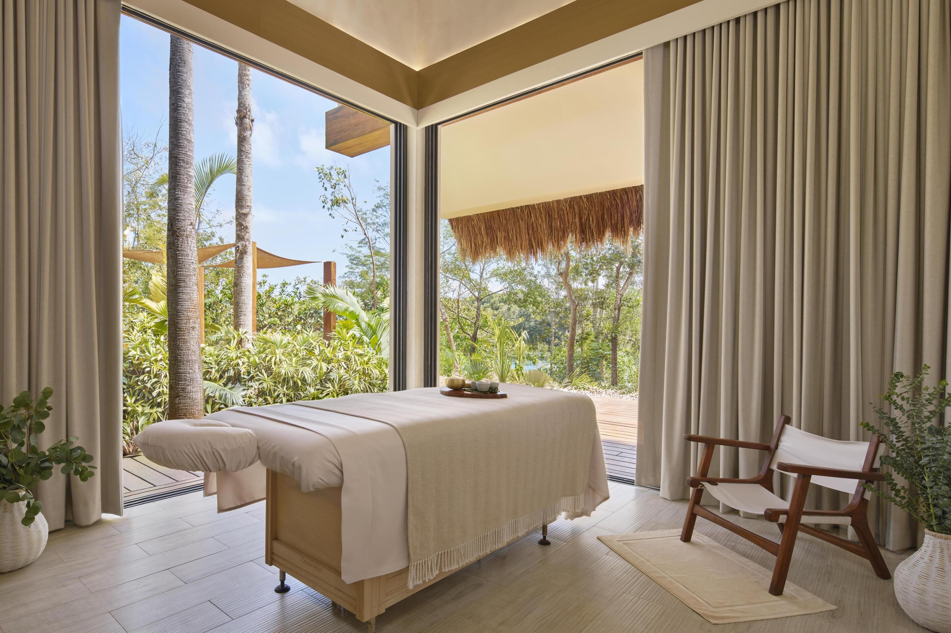 Behandlingsrum för par, bastu, bubbelpool och ångbastu