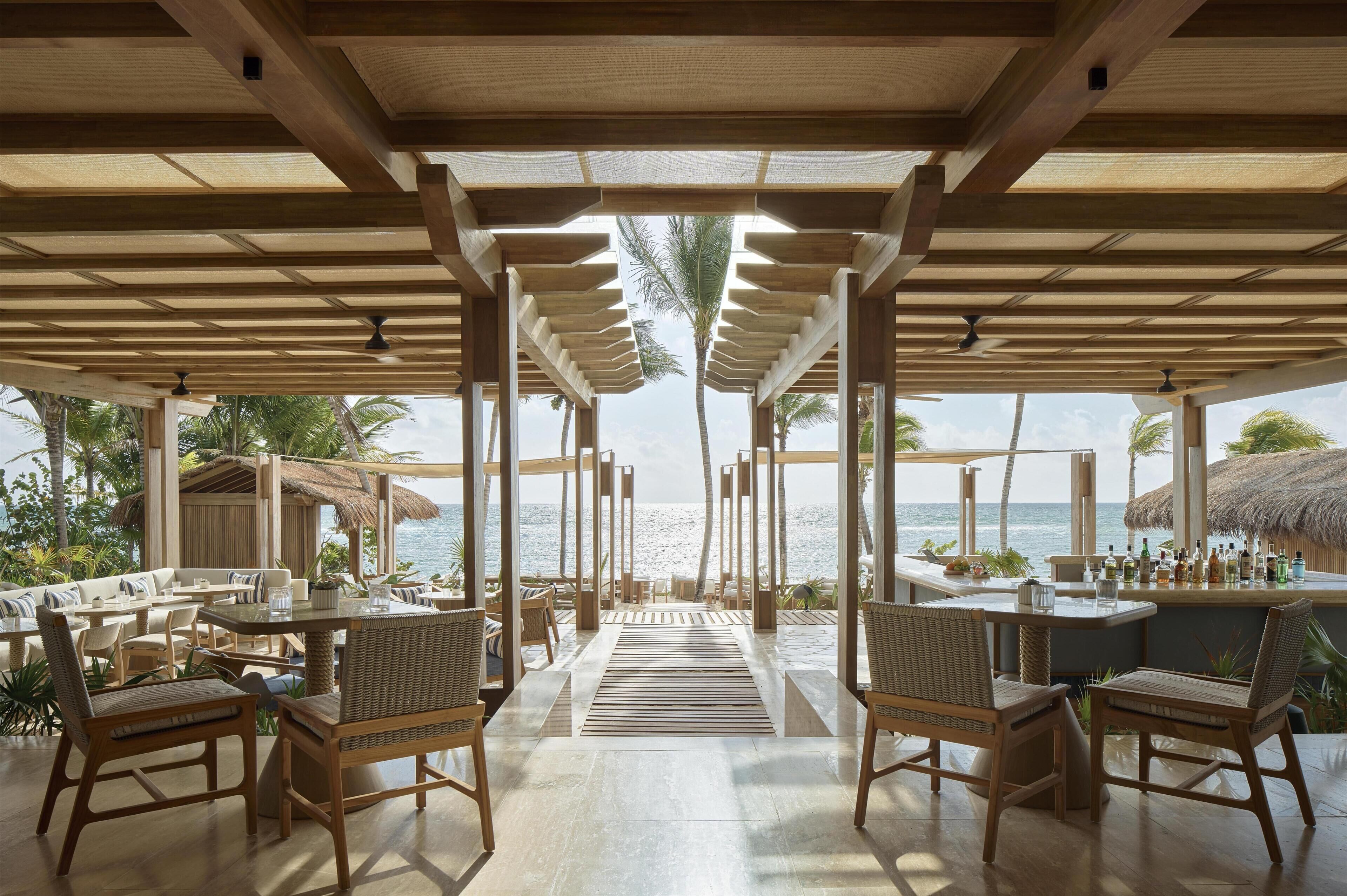 4 restaurants, ze serveren er diner 