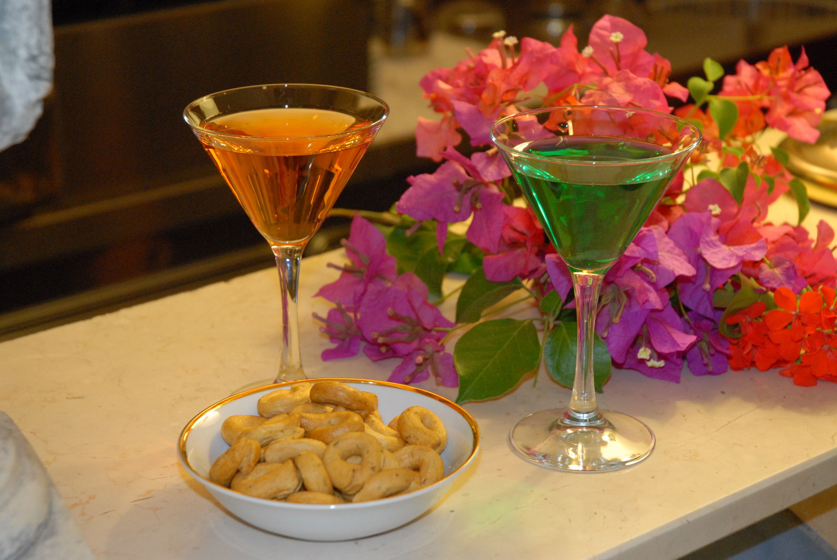 Bar (trong khuôn viên)