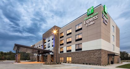 Holiday Inn Express & Suites East Peoria - Riverfront by IHG