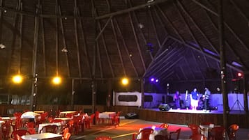 供應早餐、午餐、晚餐;巴西菜