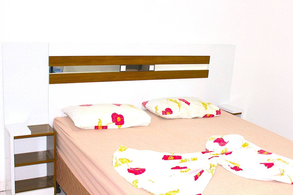 1 habitación, cunas, camas plegables/adicionales y wifi gratis 