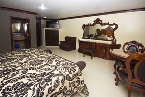 Junior Suite, 1 King Bed - Hotel Toledo (Poza Rica)