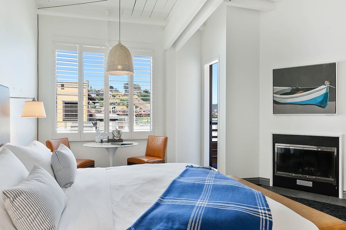 Deluxe kamer, 1 kingsize bed | Een bureau, een strijkplank/strijkijzer, gratis babybedden