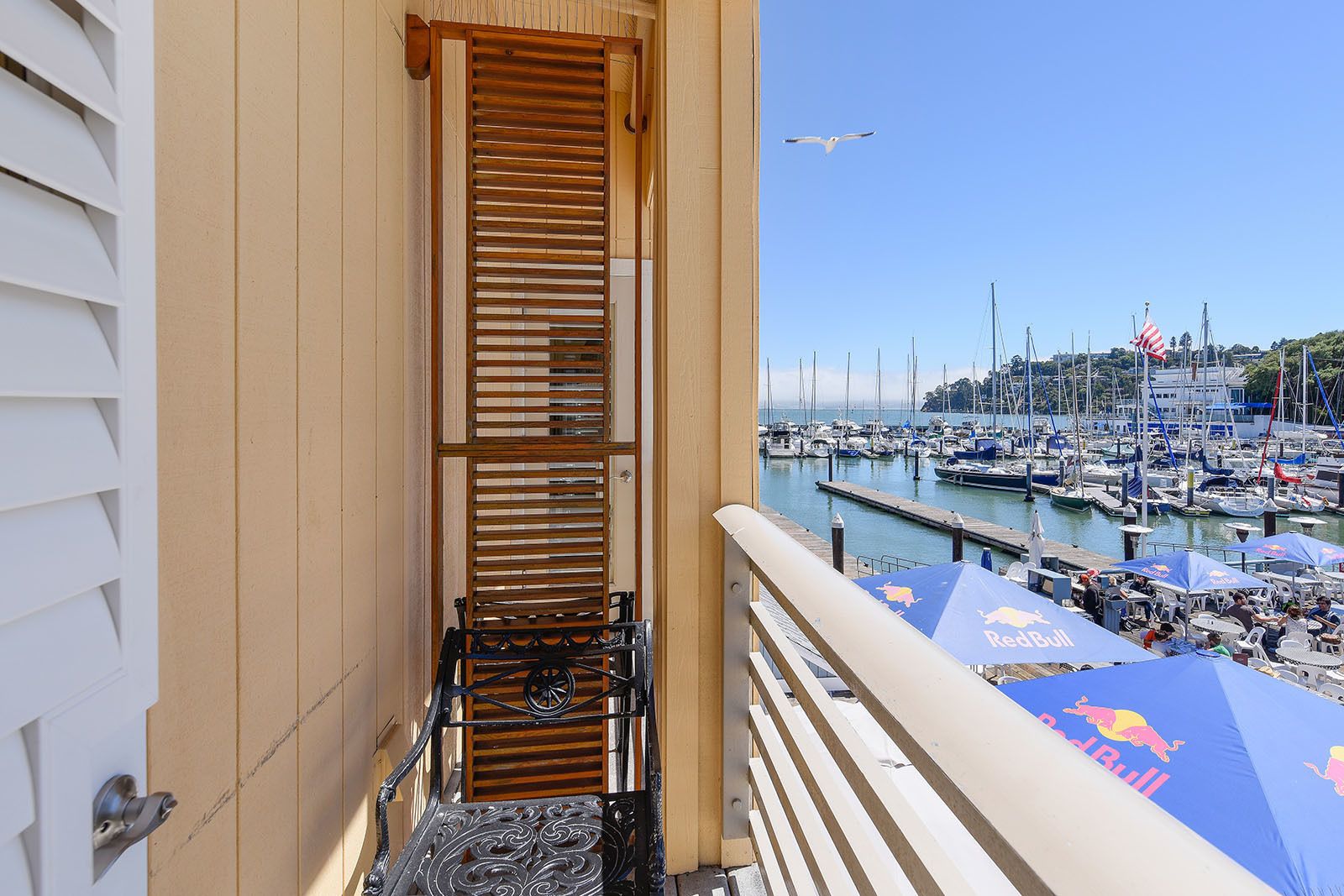 deluxe room, 1 king bed | balcony