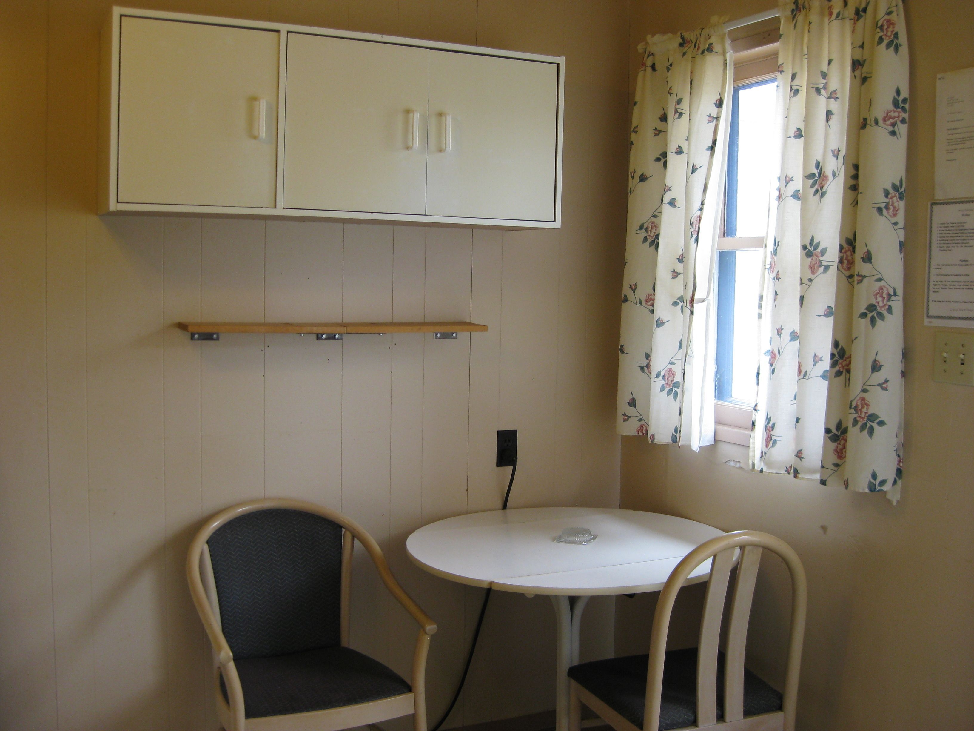 Economy tweepersoonskamer, 2 slaapkamers, roken, keuken | Dineren op de kamer