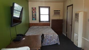 Economy-Studiosuite, Kochnische | Ausblick vom Zimmer