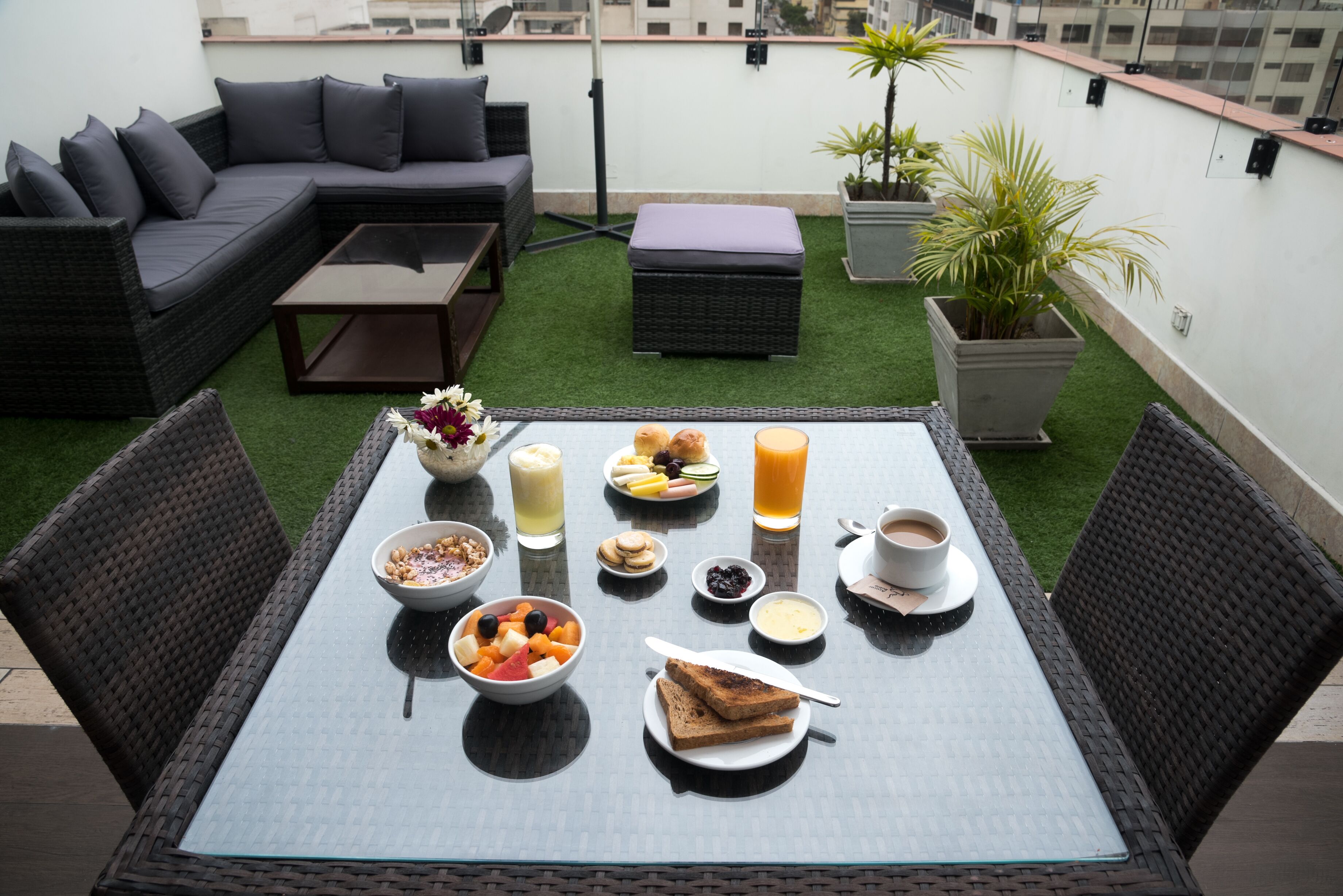 Desayuno continental gratuito y diario