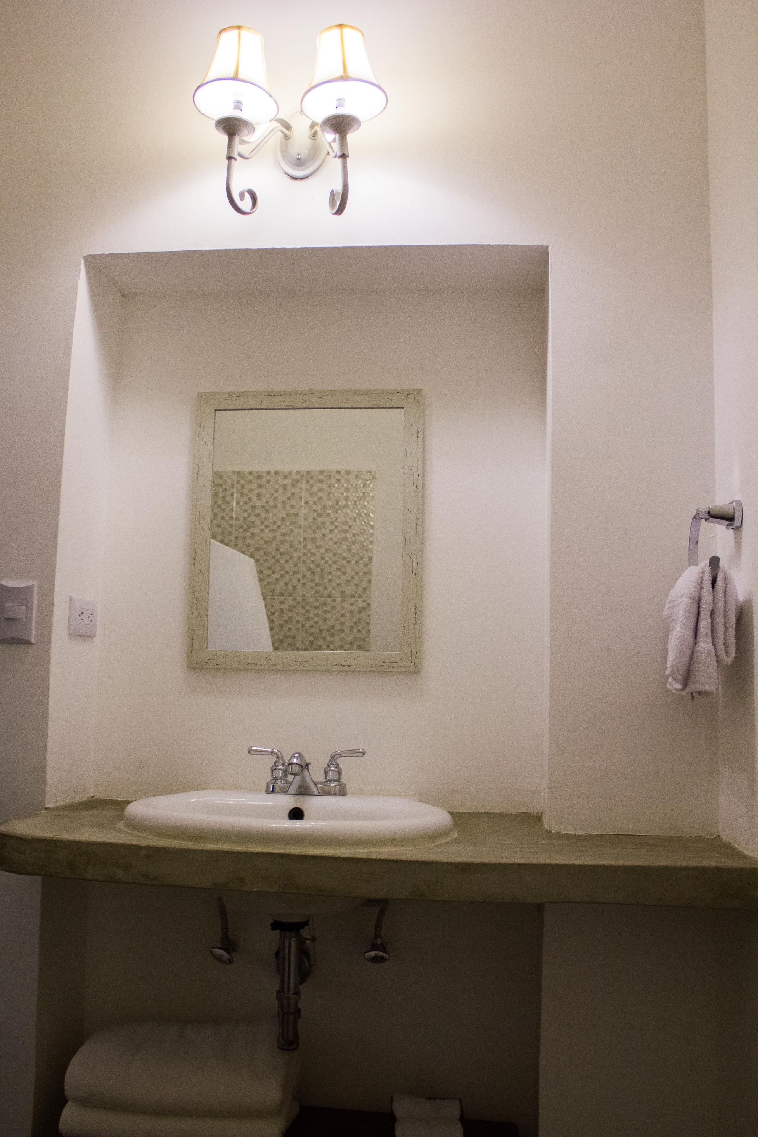 standard double room, 1 bedroom | bathroom | shower, free toiletries, hair dryer, towels