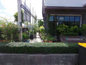 Property grounds - Bird Day Boutique Hotel (Mukdahan)