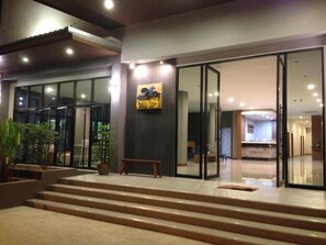 Hall