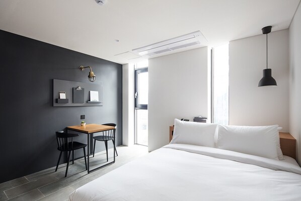 In-room safe, individually decorated, individually furnished, desk