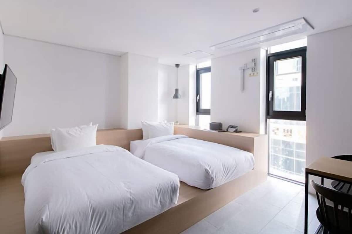 1 quarto, cofres nos quartos, individualmente decorados