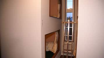 Cocoon Bed Dormitory, Mixed | In-room safe, bed sheets