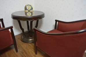 Double or Twin Room | In-room safe, bed sheets - guesthouse haru kitamachi - Hostel (Nara)