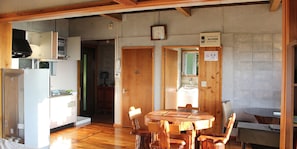 Free WiFi, bed sheets - PANORAMA Ocean View Cottage (Motobu)