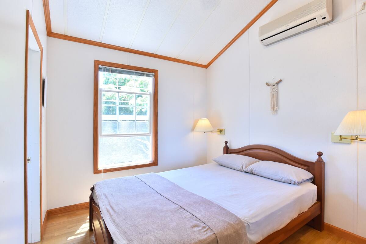 Wi-Fi de cortesia, roupa de cama