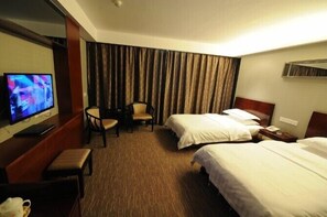 Business Room | Desk, blackout curtains, iron/ironing board, free WiFi - Good East hotel (Guangzhou)