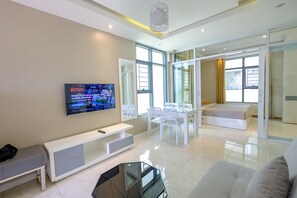 2 Bedrooms, Beach View, Apartment | Television