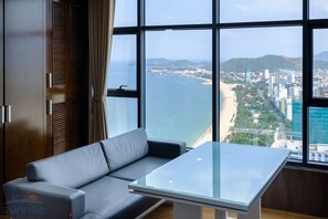 One-bedroom Deluxe Sea View | Beach/ocean view - Sunrise Ocean View Apartment (Nha Trang)